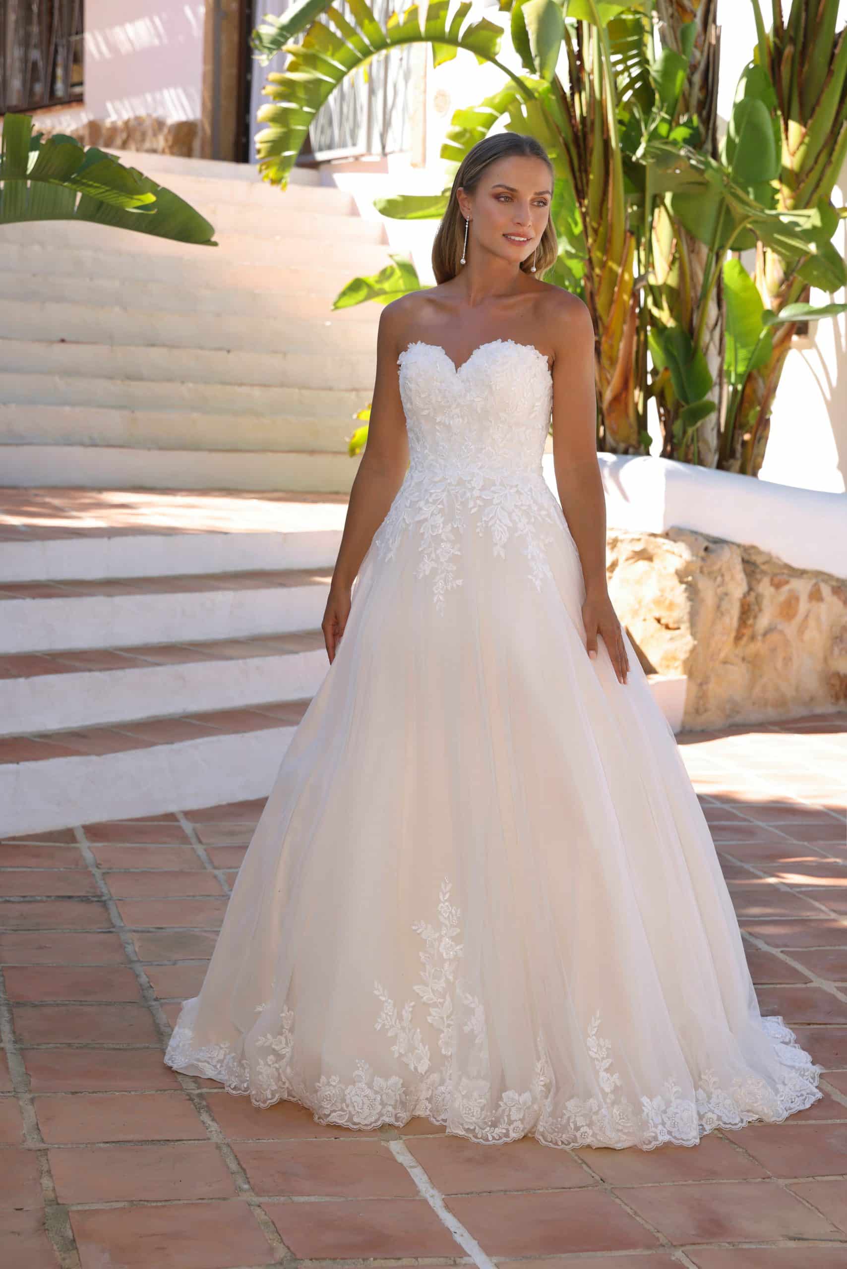 Wedding dress Anna - Azuree Bridal
