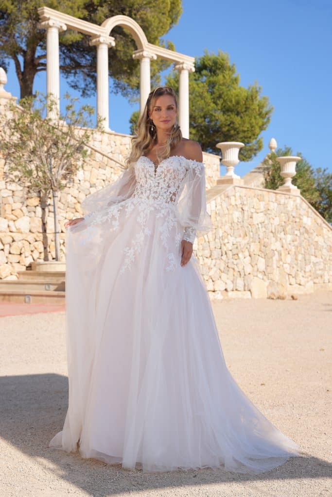 Aziza-front-2-AzureeBridal-05095