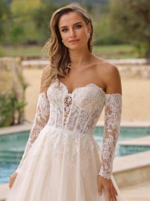 Felicity-Azuree Bridal-Close