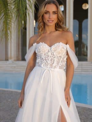 Felipa-Azuree Bridal-Close