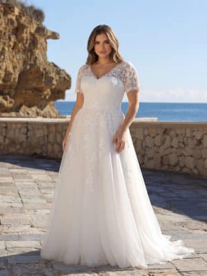 Fiene-Azuree Curvy-Front