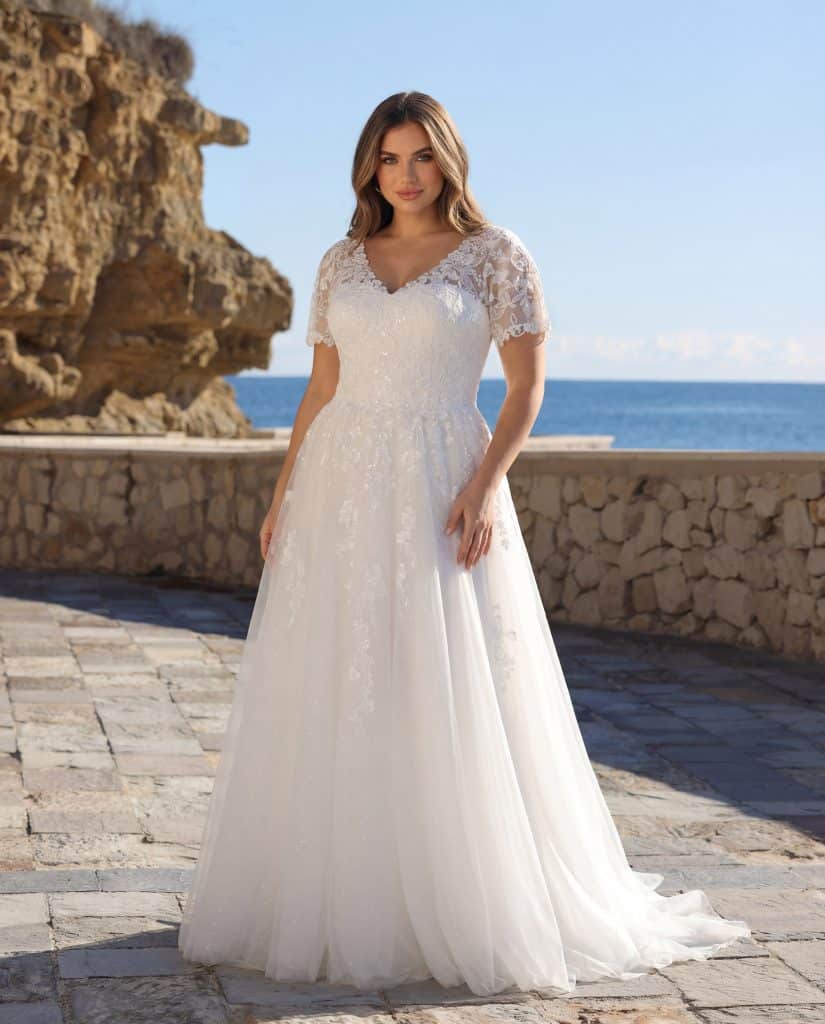 Fiene-Azuree Curvy-Front