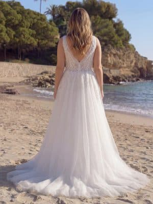 Finnegan-Azuree Curvy-Back
