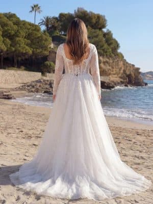 Fjolla-Azuree Curvy-Back