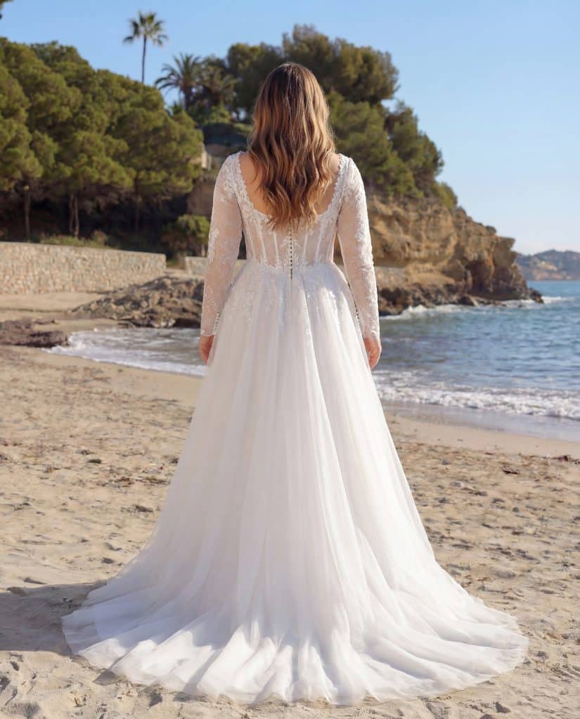 Florentina-Azuree Curvy-Back