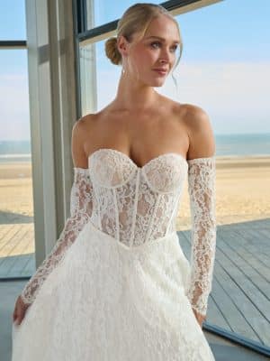 Folara-Azuree Bridal-Close