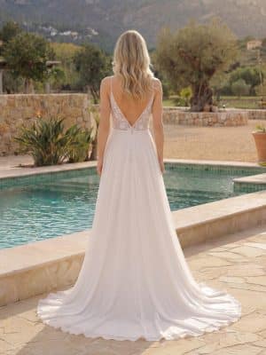 Frisky-Azuree Brida-Back
