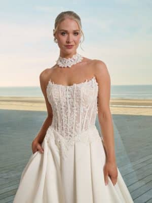 Fumiko-Azuree Bridal-Close
