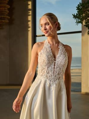 Glasgow-Azuree Bridal-Close