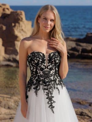 Heloise-Azuree Bridal-Close